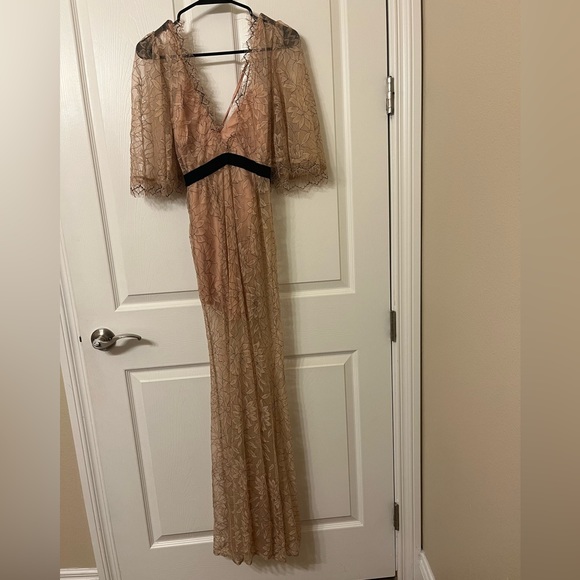 NWT Luxxel Sheer Lace Gown with Slip Formal Blush Nude Tan Belted Silhouette New - Picture 6 of 13